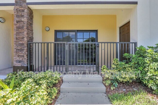 Building Photo - 630 NE 14th Ct