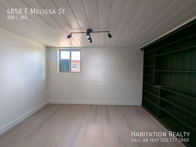 Building Photo - 4858 E Melissa St