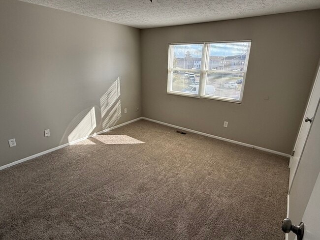 Building Photo - 2 bedroom townhome in Dublin Schools