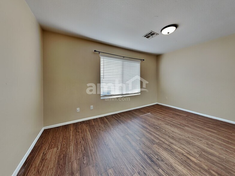 Building Photo - 8508 W Hazelwood St