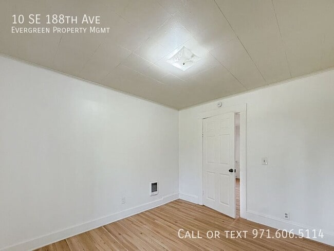 Building Photo - 10 SE 188th Ave
