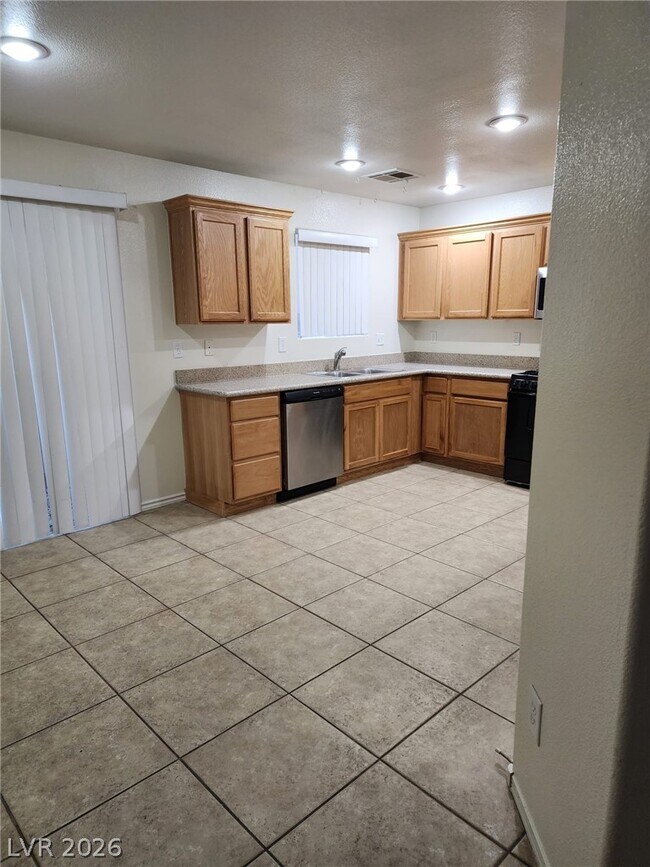 Building Photo - 11901 Fairfax Ridge St