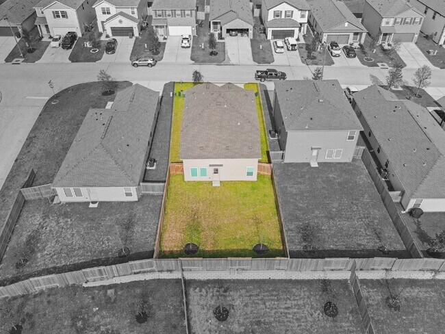 Building Photo - Built in 2025, well cared for, and lightly lived in 4-bedroom, 2.5-bath home located just minutes...
