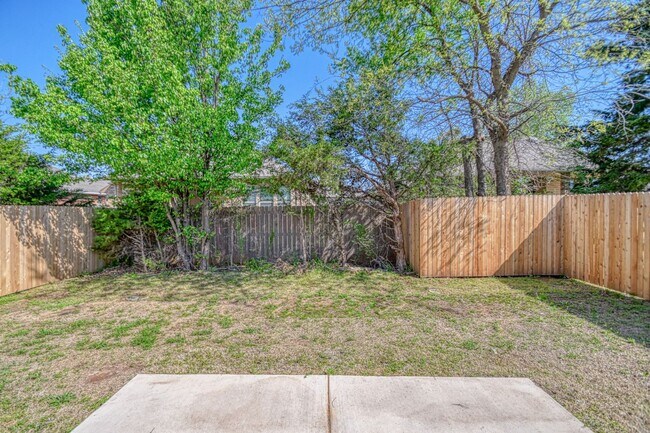 Building Photo - 2713 Clifton Ter