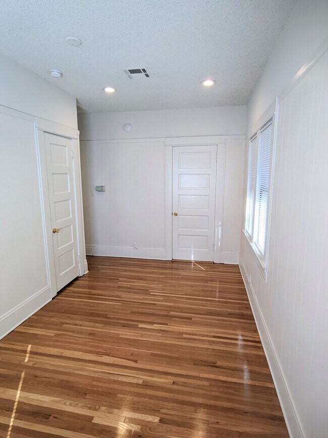 Bedroom 2 - 128 E Avenue 32