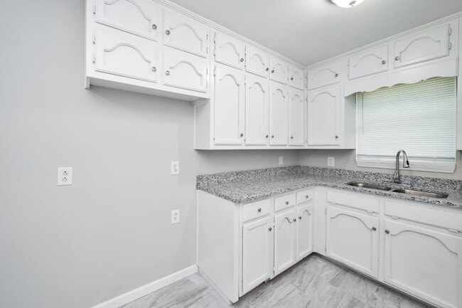 Building Photo - Hidden Gem in McCalla – Private 2BR Retreat on a Large Secluded Lot!