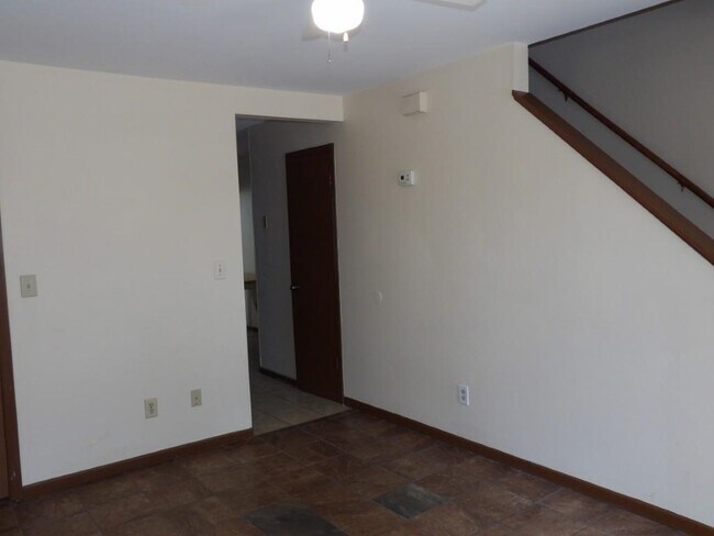 Building Photo - 3450 Macklen Rd