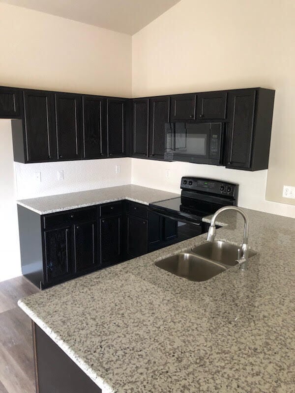 Building Photo - 13720 W 13th Ct N