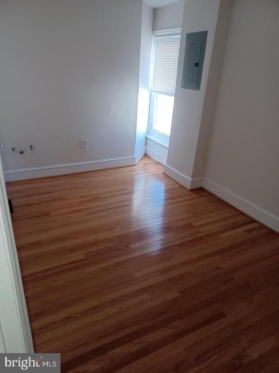 Primary Photo - 3422 W Allegheny Ave