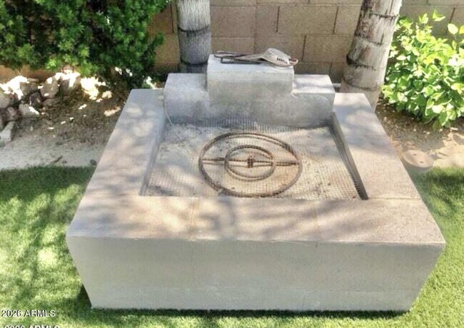 Building Photo - 2365 W Jasper Butte Dr