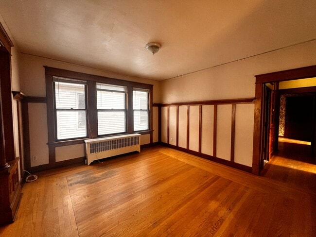 Building Photo - 64 Summit Ave