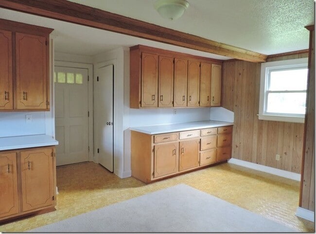 Building Photo - 2223 Imperial Ave E