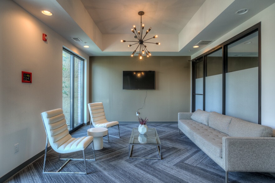 Building Photo - Blackstone Union