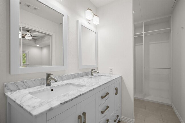 Building Photo - 3407 Sweetgum Trce