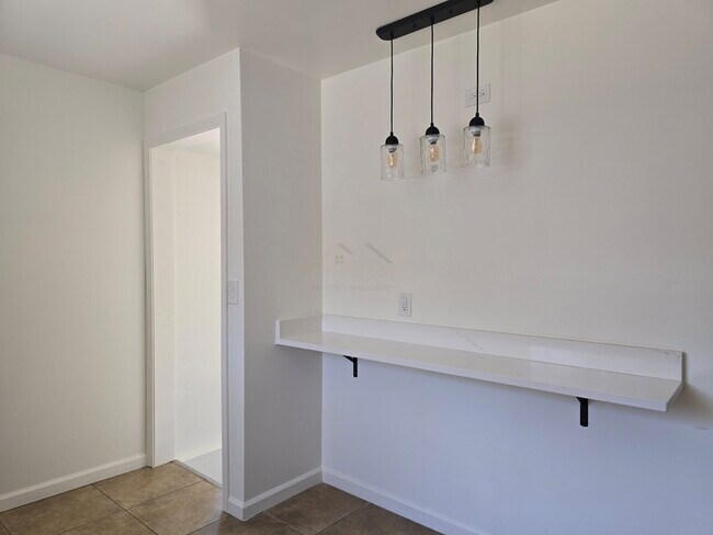 Building Photo - 534 Ardmore Dr