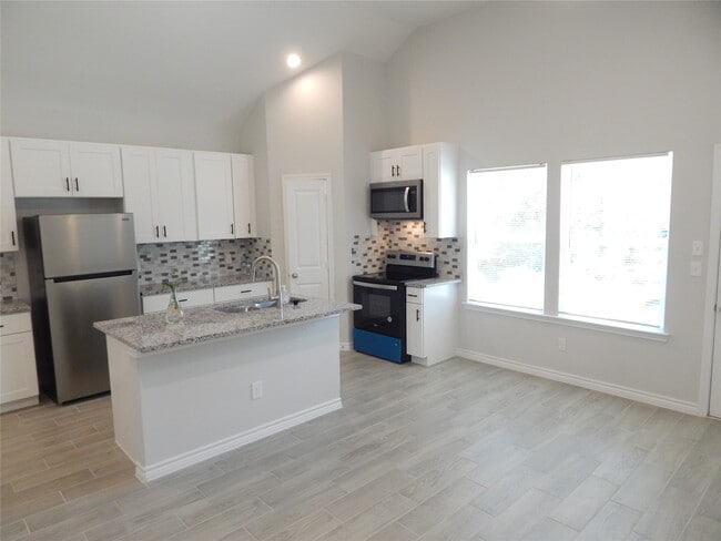 Building Photo - 230 Northlawn St