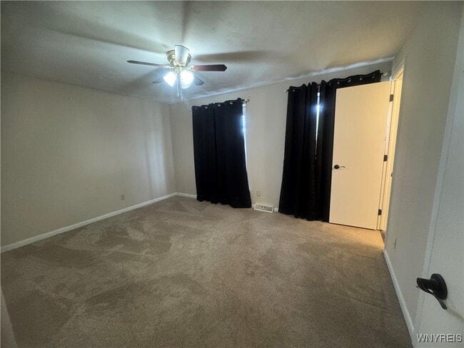 Building Photo - 95 Carriage Dr