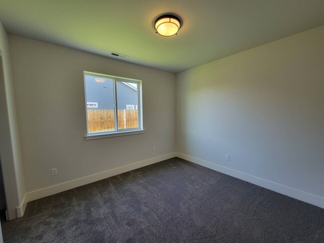Building Photo - 4705 Corinth Dr