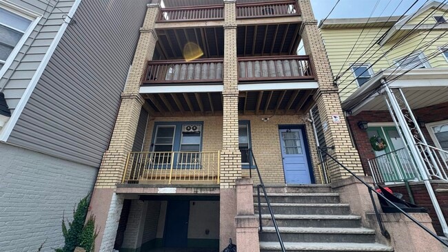 Primary Photo - 40 W 17th St