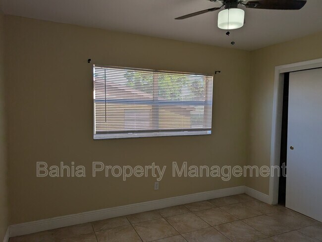 Building Photo - 8944 Temple Terrace Hwy