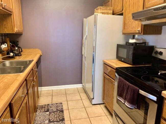 Building Photo - 3 br, 2 bath Townhome - 433 Cobblewood Bnd