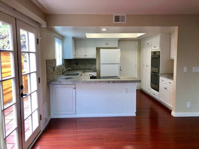 Building Photo - 31440 Club Vista Ln