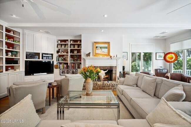 Building Photo - 32 Sparrow Nest Point