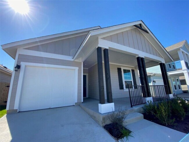 Building Photo - 237 Michaelis Dr