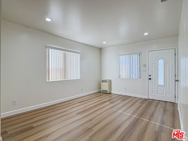 Building Photo - 1555 W 204th St