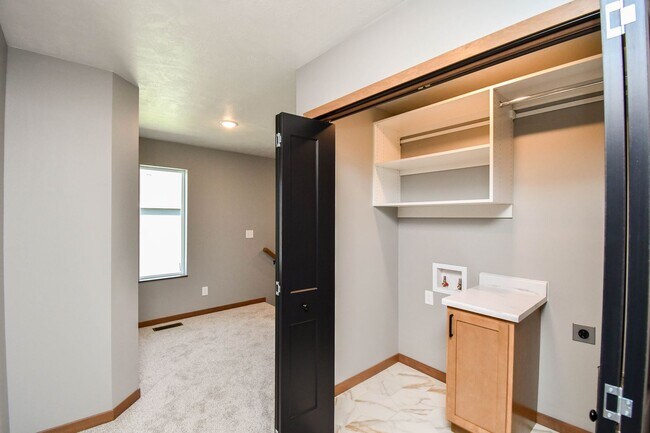 Building Photo - 3900 S Caballo Ct