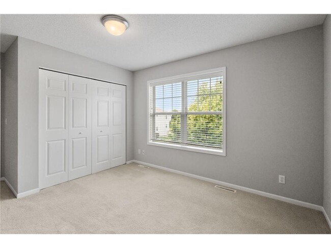 Building Photo - 1809 3rd St NE