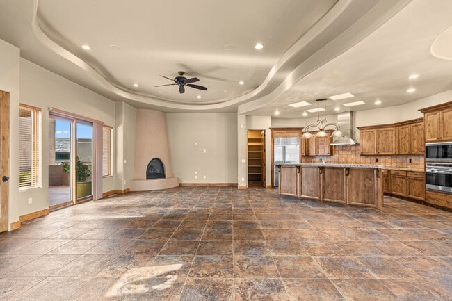 Building Photo - 3052 Snow Canyon Pkwy