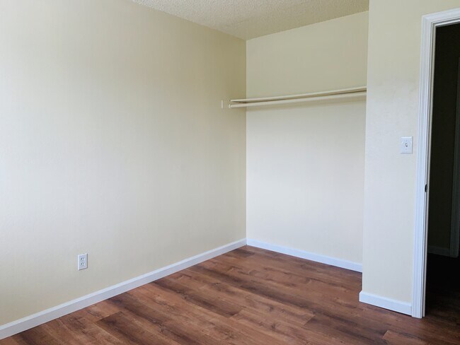 Building Photo - 110 Buena Vista Pl