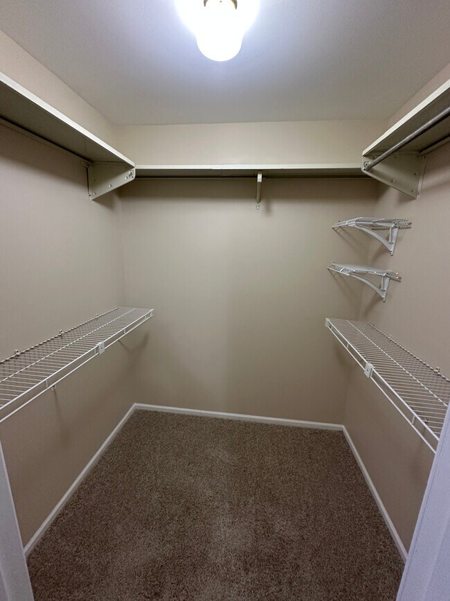 Building Photo - 1301 Haverhill Cir