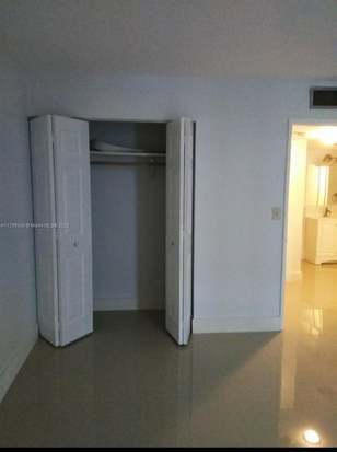 Building Photo - 110 Fontainebleau Blvd