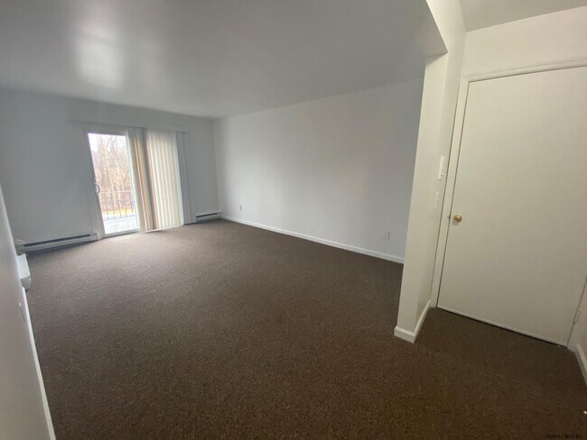 Building Photo - 30 Beacon Rd