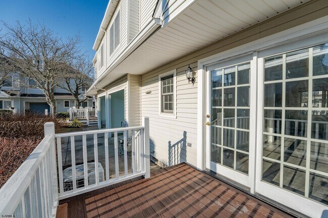 Building Photo - 19 Clipper Ct