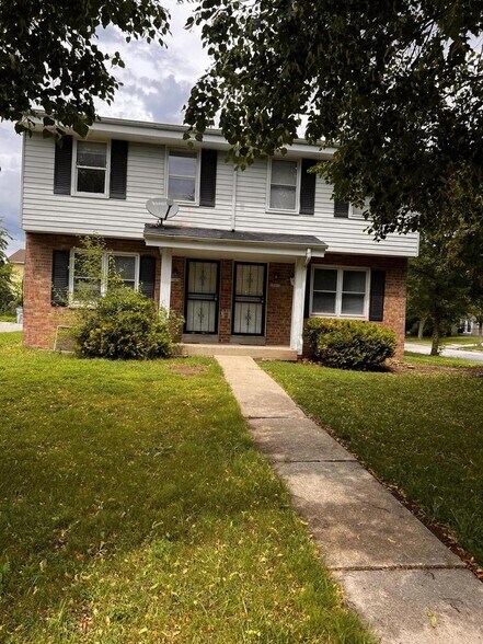 Primary Photo - 10402 W Jonen St
