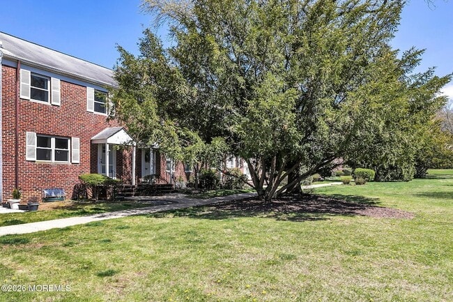 Building Photo - 119 Manor Dr