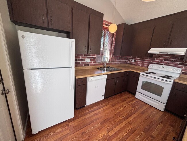 Building Photo - 5328 Cedar Grove Cir