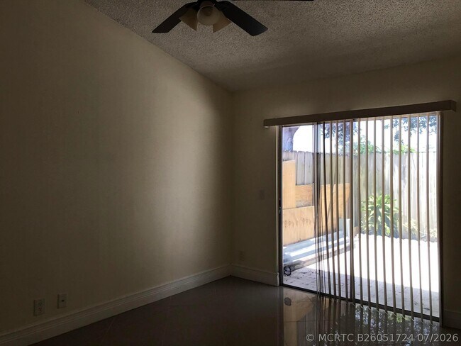 Building Photo - 1534 Royal Forest Ct