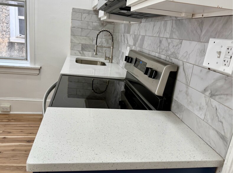 Building Photo - 4024 Spring Garden St