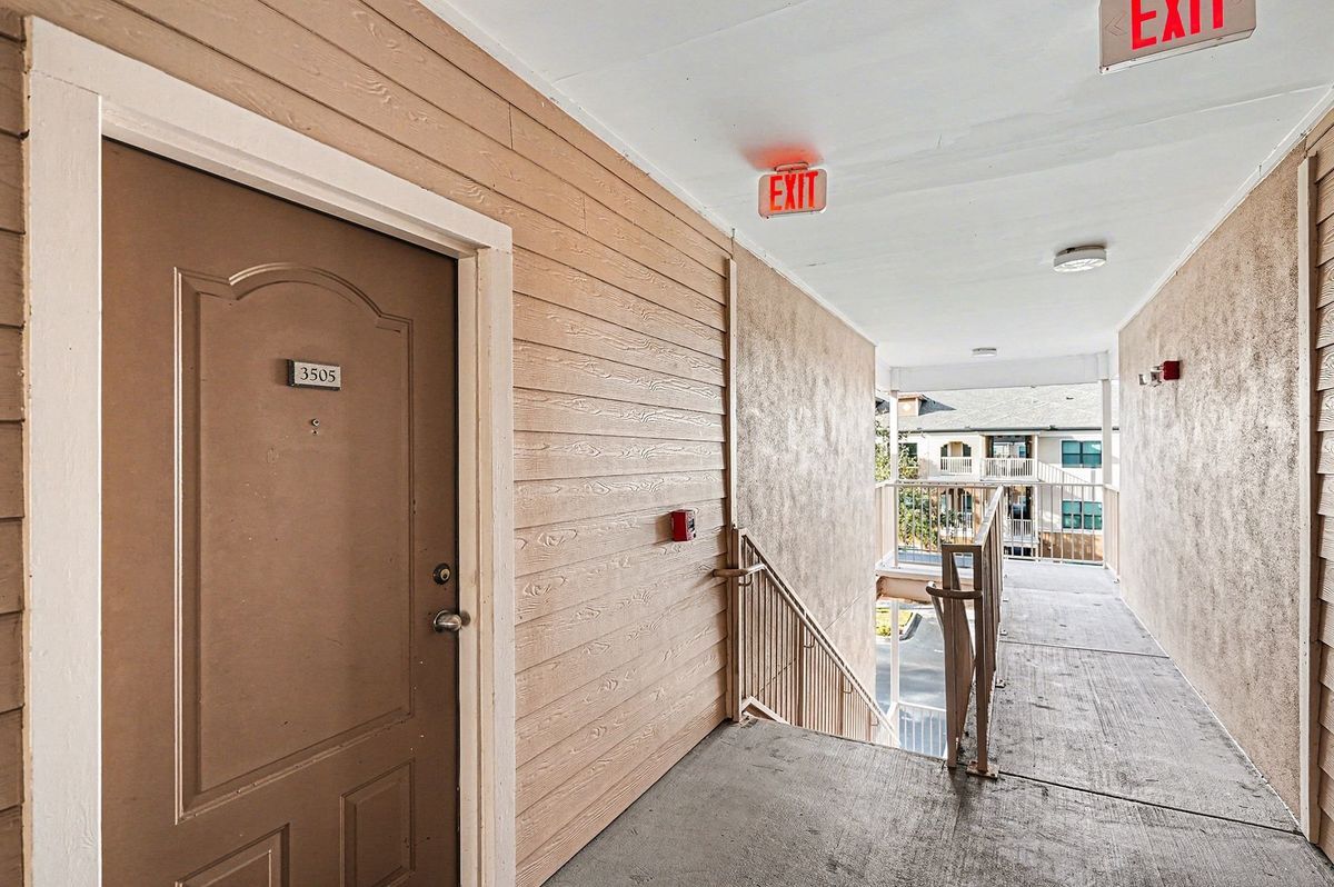 Building Photo - 6440 Borasco Dr