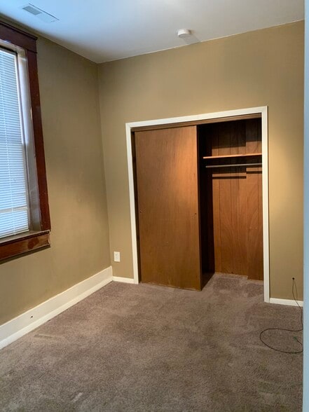 Back Apartment - 1120 N 10th St