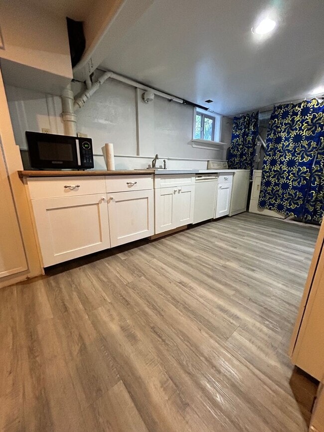 Building Photo - 1407 X Ave