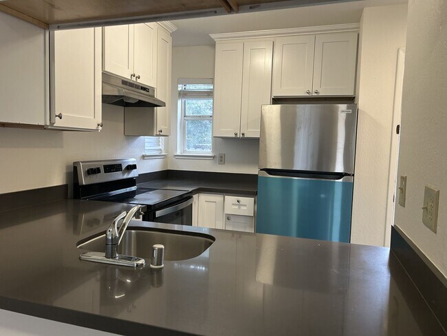 Building Photo - NB 463