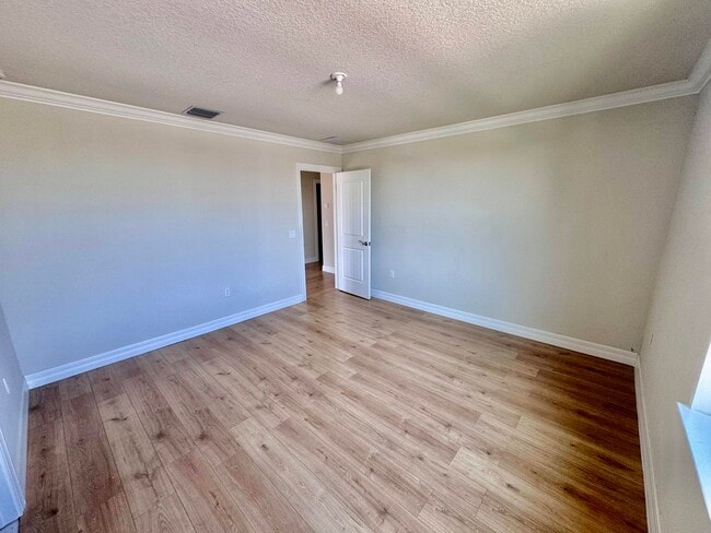 Building Photo - 8289 Vaulting Dr