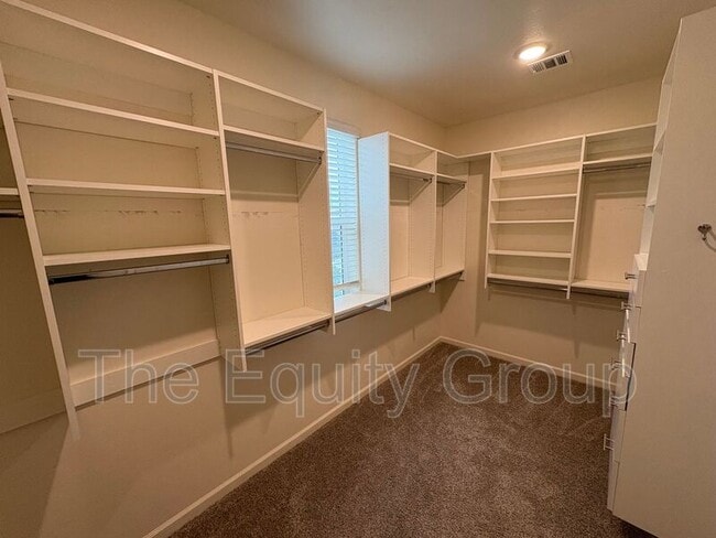 Building Photo - 4526 W Flagstaff Ave