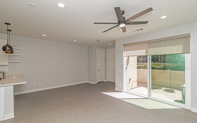Building Photo - 3138 Asto Pl