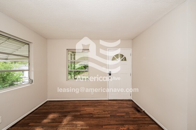 Building Photo - 2917 20th St N